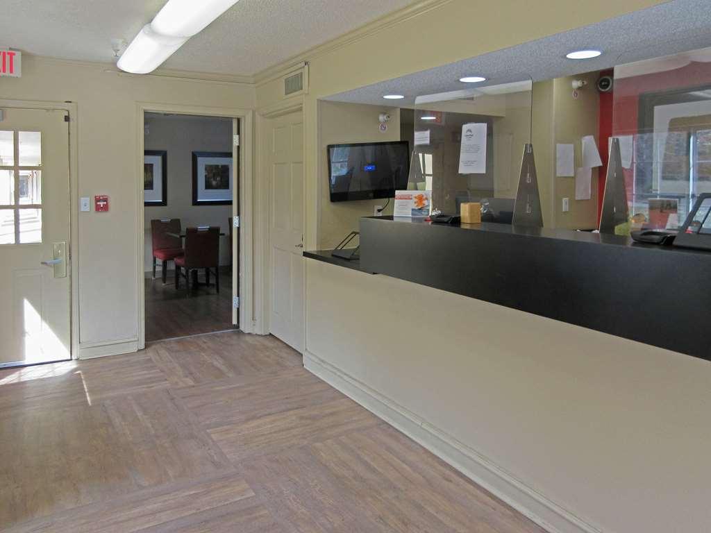 Suburban Studios Raleigh - Crabtree Valley Интериор снимка